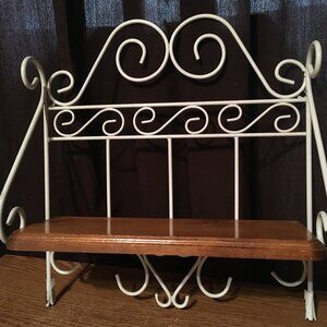 VINTAGE FARMHOUSE COTTAGE WHITE SCROLL METAL WOOD WALL SHELF 14.25 X 15.25 X5.25